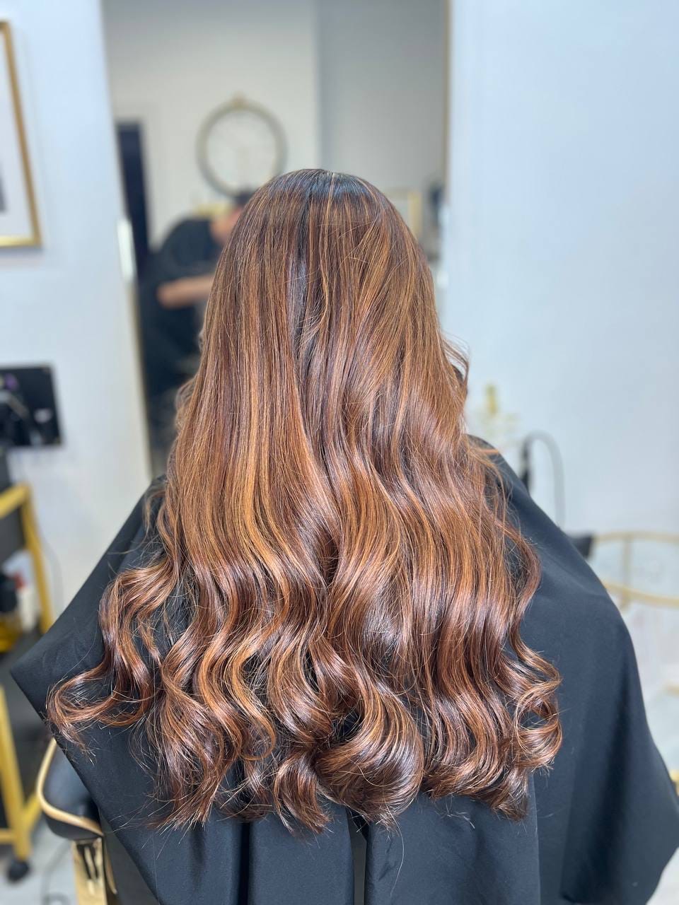 Peluquería femenina, color y peinados
